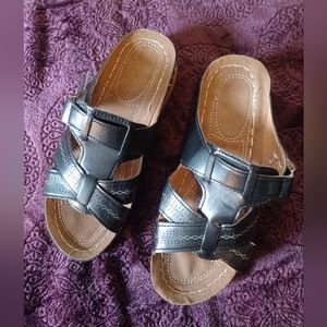 Black casual sandals